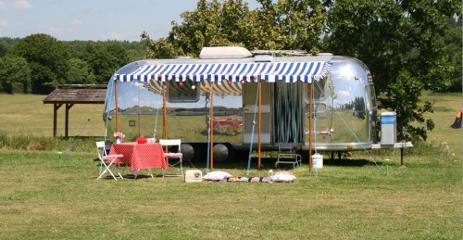 Happy Days Retro Vacations - Airstream glamping